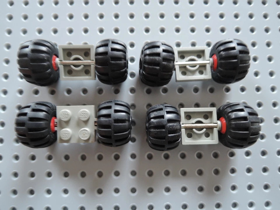 Lego 4 x Achse 122c01assy4 2x2 alt hellgrau Stange Ballonreifen 6980 6881 6930 - Bild 1 von 1