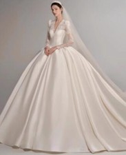 Vintage V Neck Lace Satin SatWedding Dress Ivory Bridal Gown with Long Sleeves