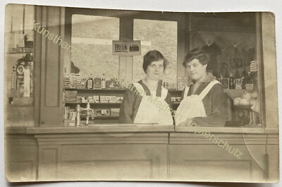 orig. Foto AK Berlin Kiosk Verkäuferin 1928 Beruf Laden Imbiss