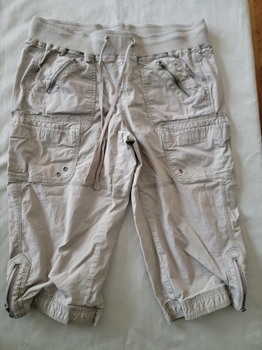 Apt 9 Womens Khaki Capri Shorts, Zsize 