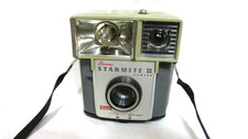 VINTAGE 1960s KODAK STARMITE II CAMERA WITH BULB