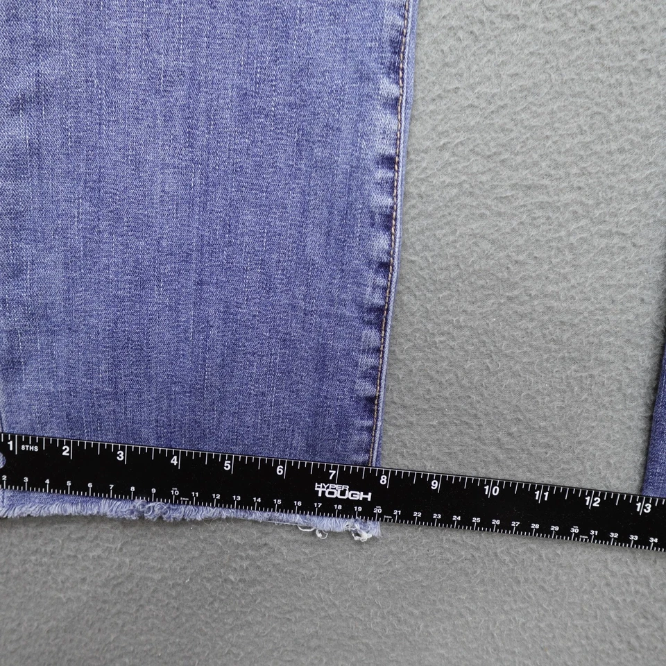 Pantalones de mezclilla ajustados American Eagle para mujer talla 6 regular súper elásticos dobladillo crudo Foto 3 de 4