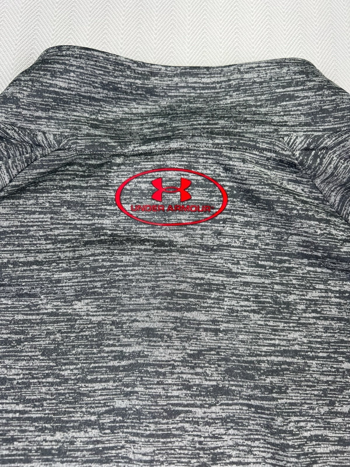 Under Armour HeatGear Quarter Zip Pullover Medium Gray Red Logo Athletic thumbnail 5