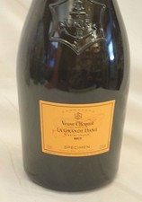 Veuve Clicquol Brut DUMMY EMPTY BOTTLE SEALED Display 750ML