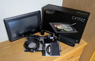 Wacom DTK-1300 Cintiq 13HD Creative Pen Display Tablet Excellent
