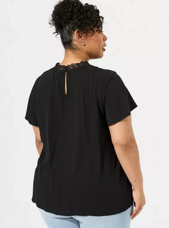 Top de manga corta cuello falso de encaje negro tórrido talla 2 Foto 3 de 4