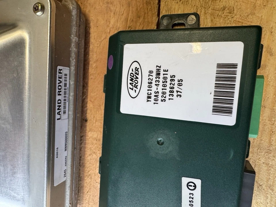 Centralina motore Land Rover Defender Td5 15p, set centralina 10AS e Fob NNN500020 - Immagine 2 di 4