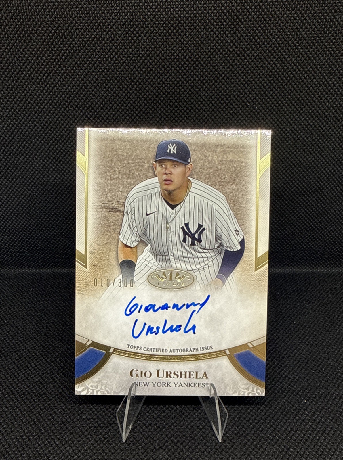 Topps Tier One 2021 Gio Urshela Autograph /300