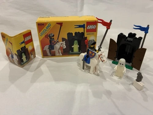 LEGO Castle: Black Monarch's Ghost 6034 - 100% Complete, Box, and Instructions