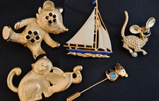 Vintage Costume Jewelry Lot Gold Tone Bear Cat Boat Figural Pins Brooches