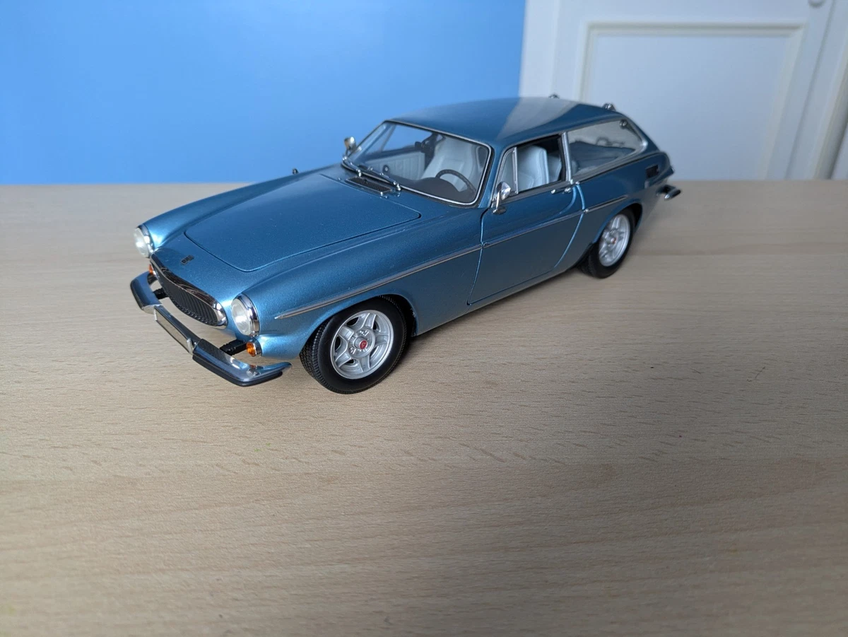 Volvo 240 GL 1986 grise (Minichamps) 1/18e