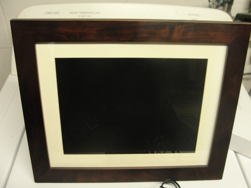 12" Pandigital Digital Photo Frame Holds 5000 images WiFi Bluetooth Play Music