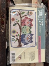 Alice Peterson Stitch Zip Needlepoint Cosmetic Case Kit - SZ604 Owls