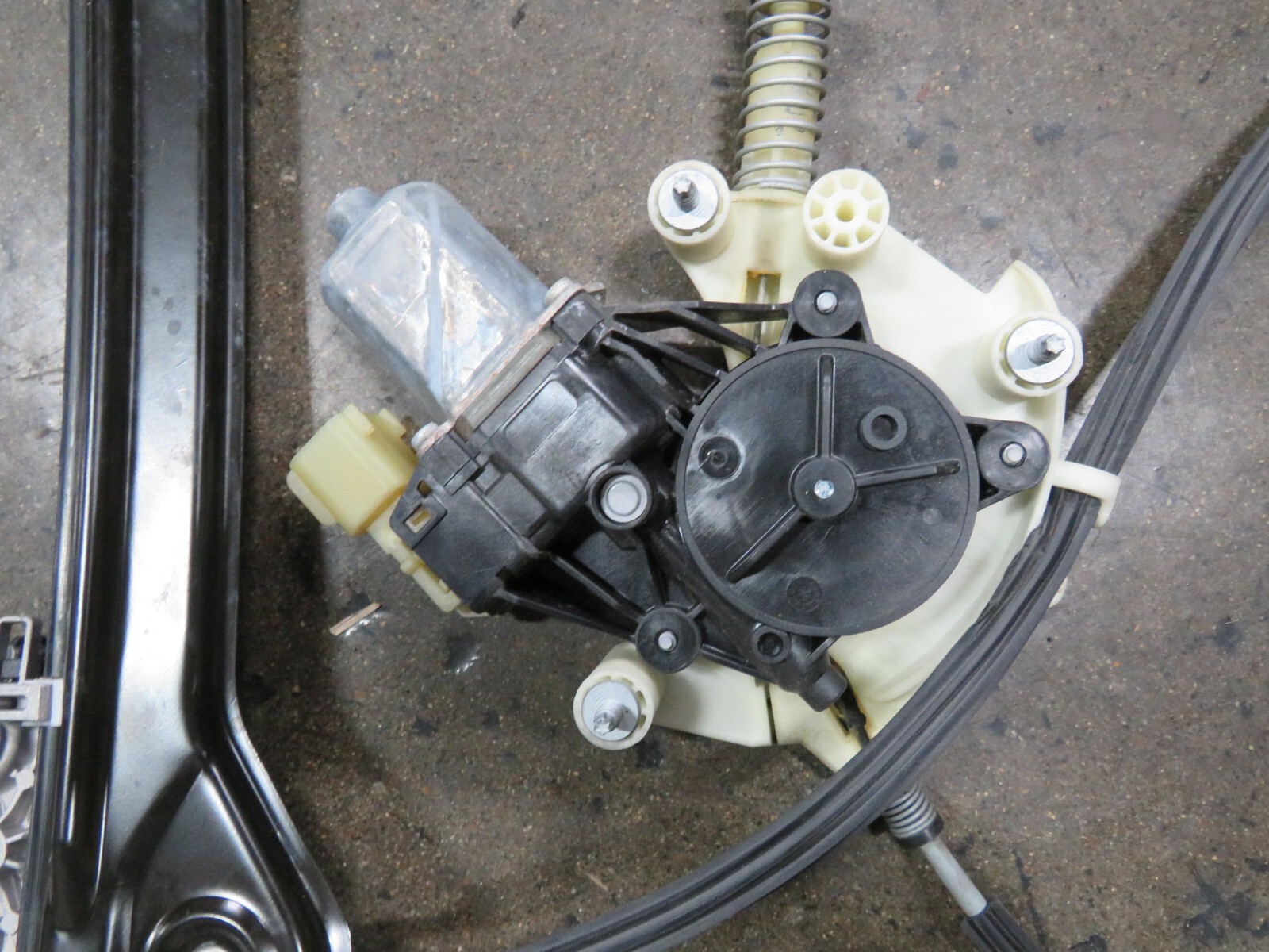 2016 Maserati Quattroporte, LH, Left Rear Window Regulator, Used, P/N 670002102