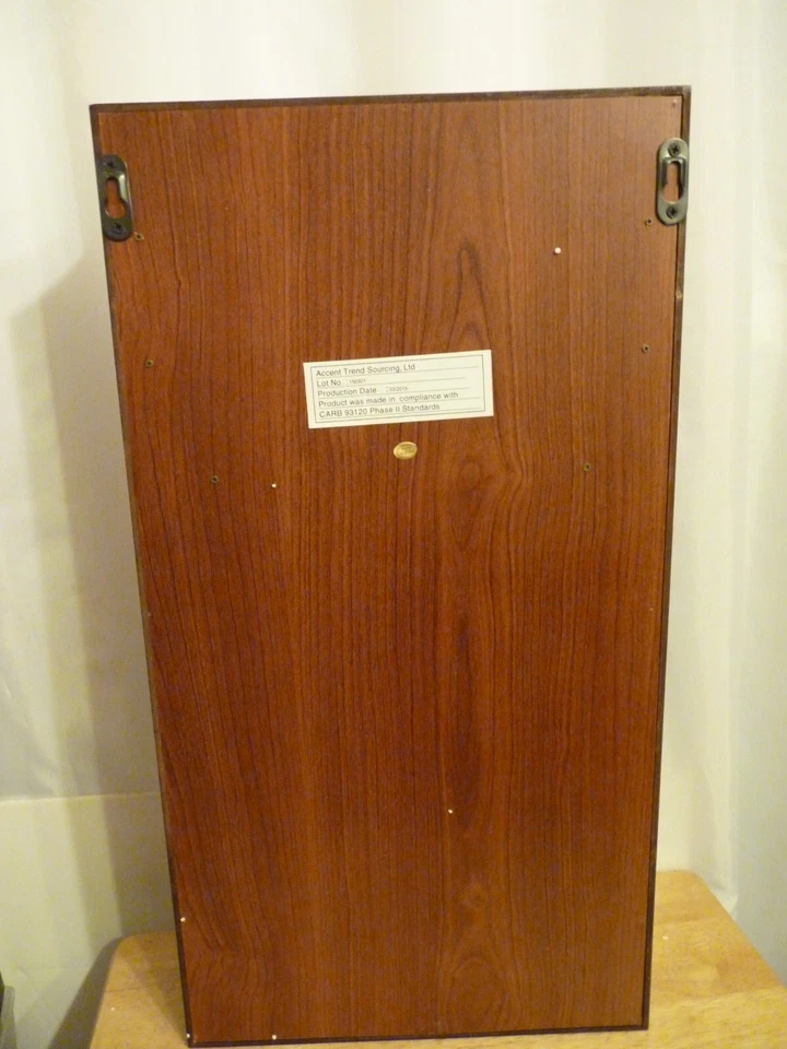 Armario de joyería de cerezo con montaje en pared para exhibición de fotos Foto 4 de 4