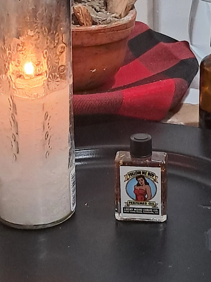 Aceite Lucky Mojo Curio Company: Follow Me Boy. Hoodoo. Haz que te persiga Foto 4 de 4