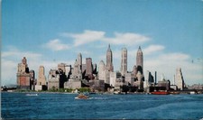 Vintage Manhattan Island Skyline United Airlines New York City Postcard G389