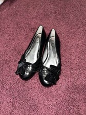 Piper YG Lucy Girls Sz4 Black Patent Dress Flats Shoes Black Velour Bow