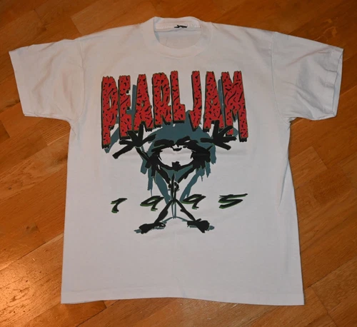 PEARL JAM Rare 90's Concert Tour grunge tee shirt 1990s vintage concert t-shirt, vintage, single stitch, B+ condition