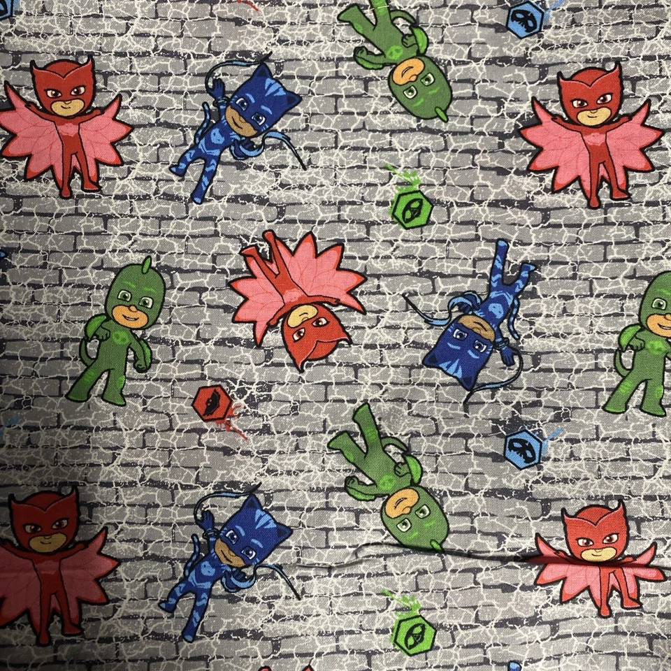 Lote de 3 MASCARAS PAW PATROL & PJ Tela Nick Jr Por Yarda 21x44 Foto 3 de 4