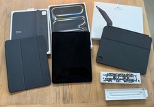 Apple iPad Pro 13" M4 256GB Wi-Fi Space Schwarz + Apple Magic Keyboard
