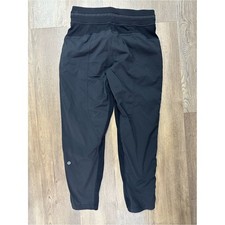 Lululemon Dance Studio Crop 25" Women's size 6