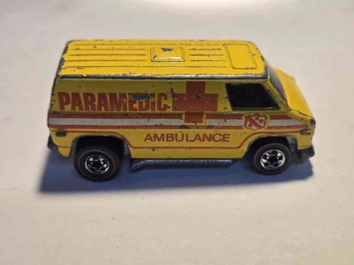1974 Hot Wheels Redline Super Van Paramedic Ambulance Yellow Hong Kong