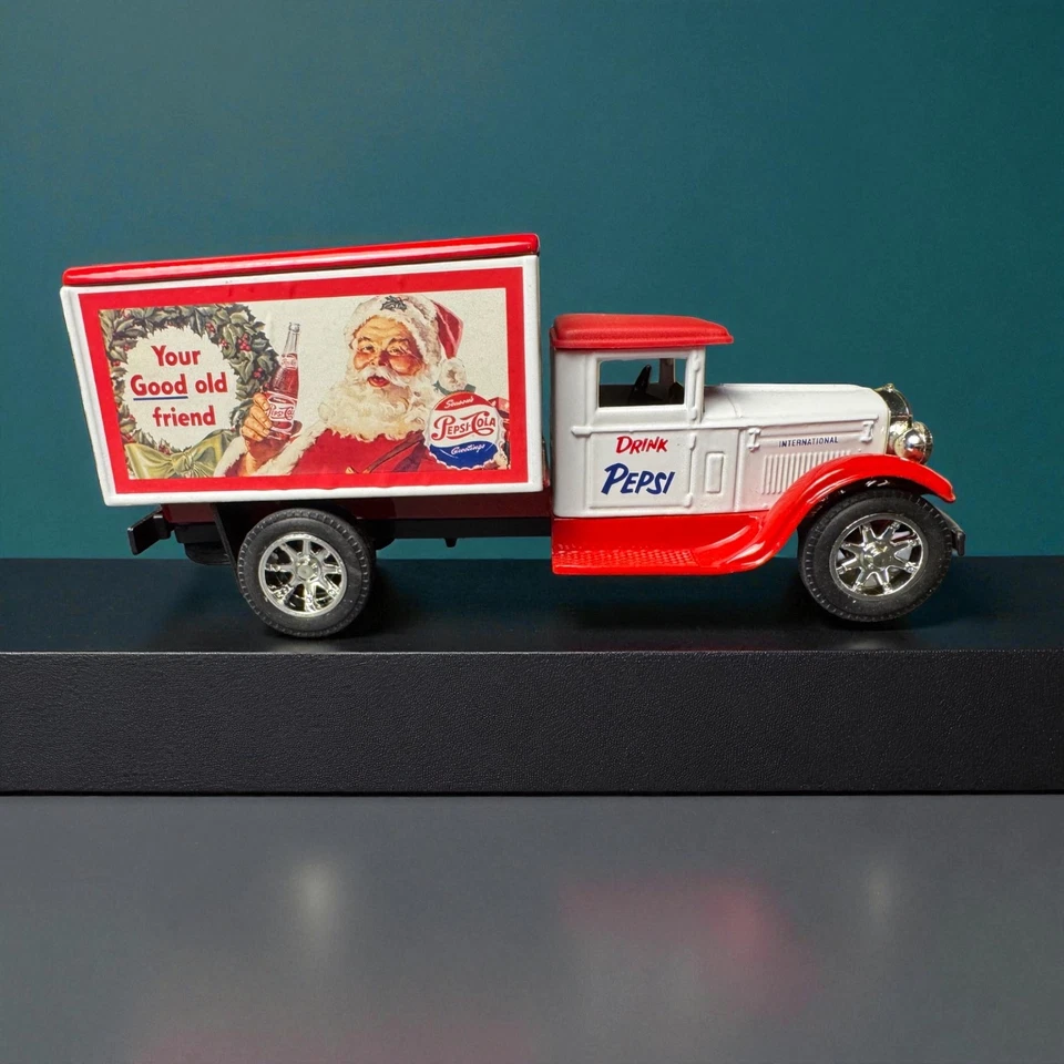 Ertl American Classic Santa Christmas Pepsi Cola 1930 camión de carga banco de colección Foto 2 de 4