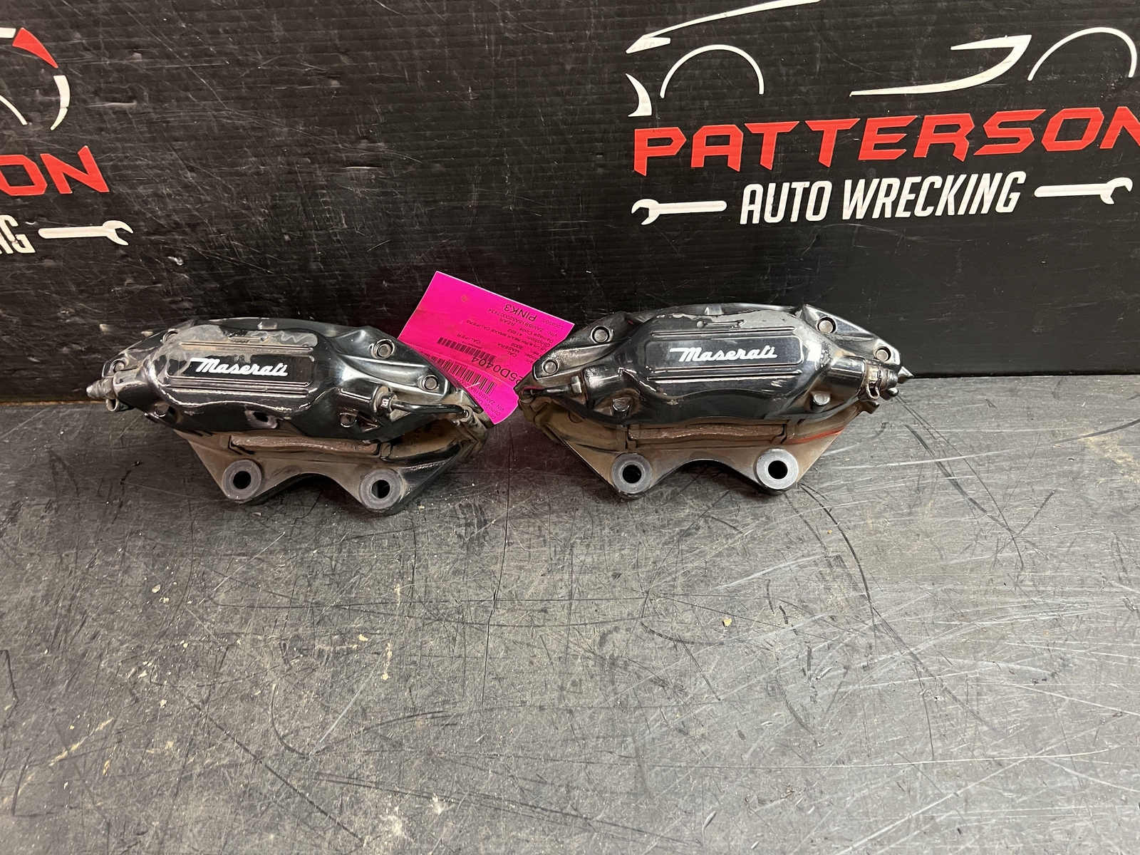02-06 MASERATI SPYDER REAR LEFT & RIGHT BREMBO BRAKE CALIPERS BLACK