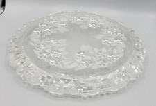 CLEAR ROUND CLEAR AND FROSTED GLASS GRAPE AND LEAVES DESIGN CAKE PLATE STAND