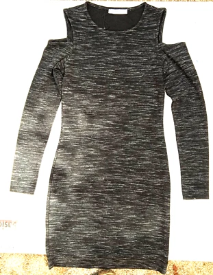 Ravissante robe Mango T xs 34 gris noire (mesures) - Photo 1/4