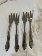 Vintage Oyster Shrimp Fork Set of 4 5.5" Silverware Flatware Floral Pattern