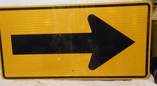 LARGE ARROW SIGN BLACK ON YELLOW 24 in X 48 in  FLAT ALUMINUM BULLET HOLES