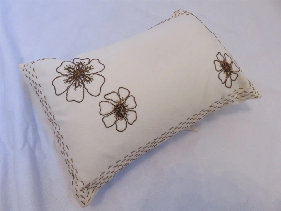 DKNY CITY CHARM Tweed Dreams Cream Metallic Floral Deco Pillow NWT - Image 2 of 4