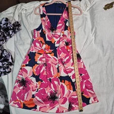 Trina Turk Marcia Fit & Flare Dress SLEEVELESS PLEATED V-NECK BACK ZIP FLORAL 12