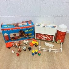 Vintage Fisher Price Little People Play Family Farm 915 in Original Box