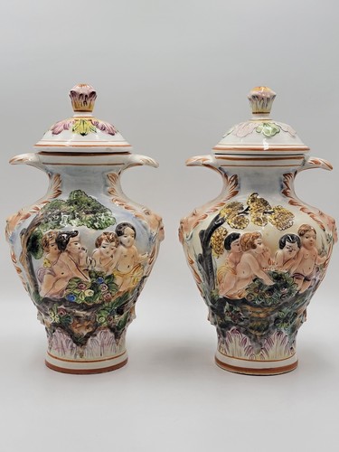 Vintage Set Of 2 Capodimonte Italy Porcelain Cherrubs Handpainted Lidded Urns. - Picture 2 of 17