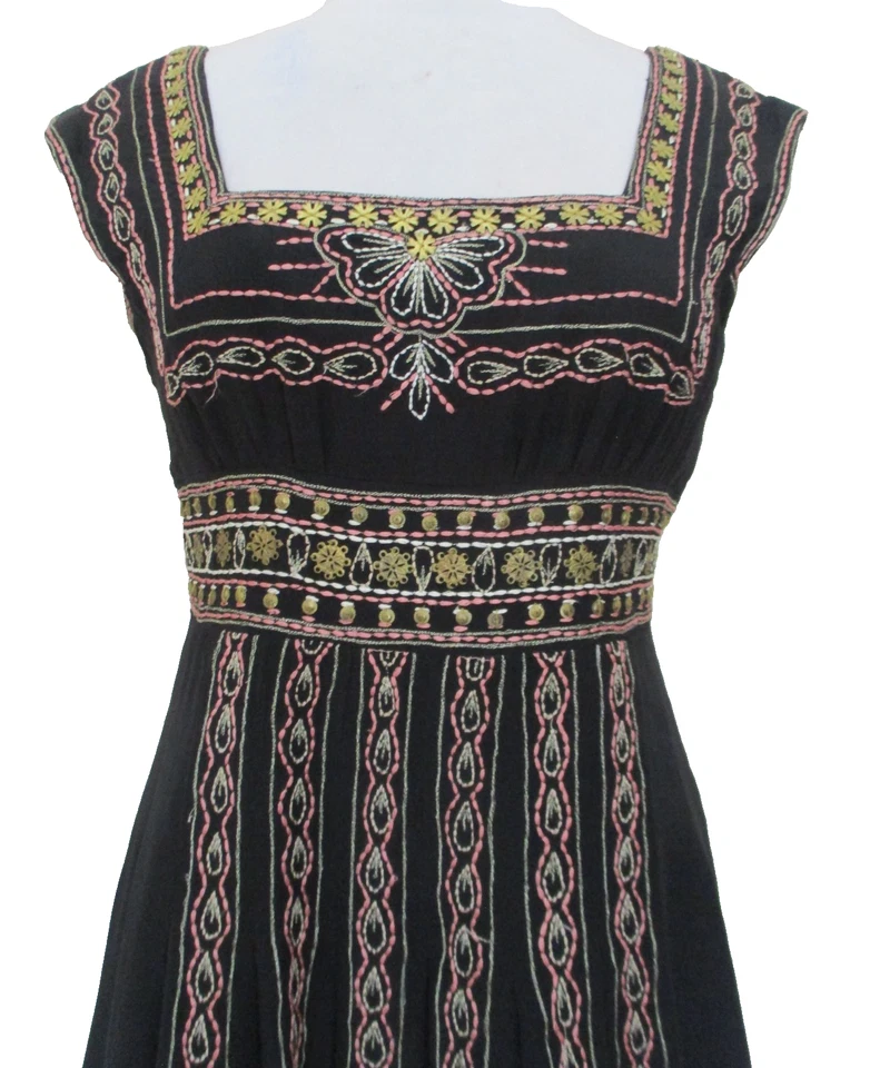 Vestido de seda Nanette Lepore "Josephine Baker" negro bordado talla 6 para mujer Foto 2 de 4