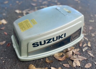 DT 8 hp Suzuki 61400-98880-017 ENGINE COVER cowl Two Stroke also 5 hp
