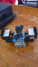 NICE LOT of 2 SMC Solenoid Valve w/ base unit Pneumatic # NVJ3220