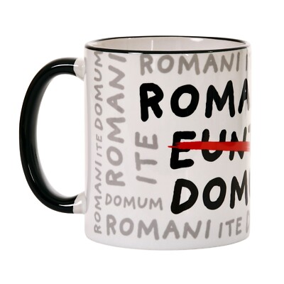 Monty Python Tasse Romani Ite Domum Motiv 320 ml Keramik Weiß
