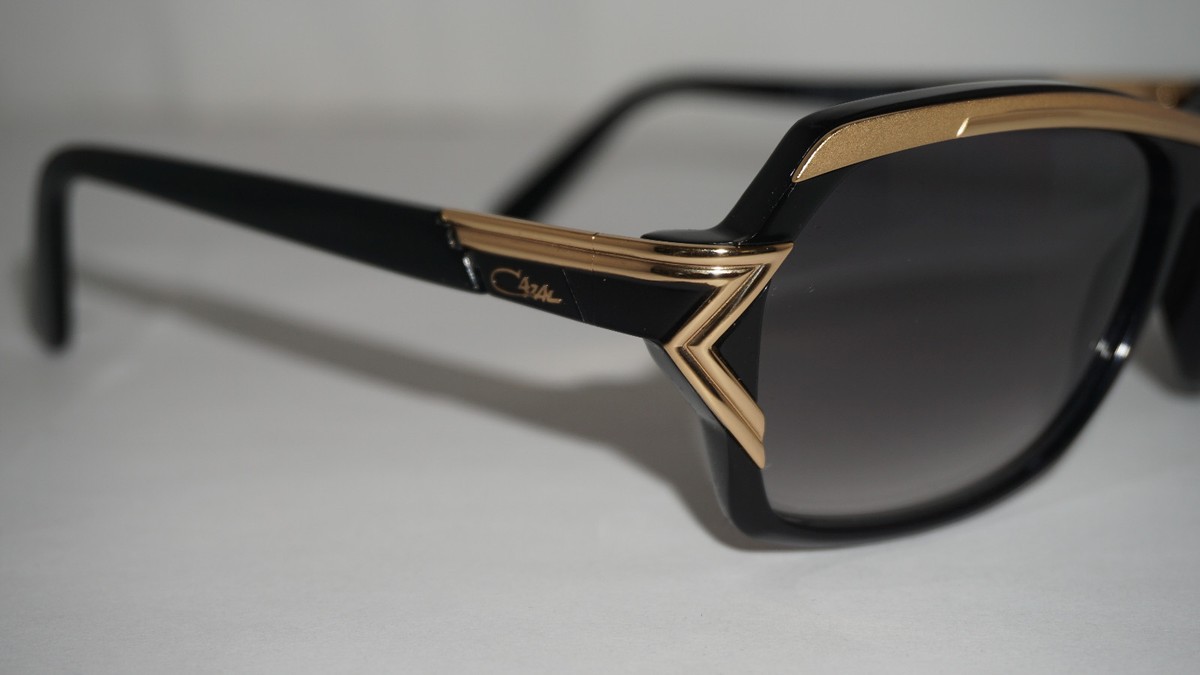 Cazal 8031 Sunglasses Black Gold 001 New Cazal 8031 002 - Paris Optique AZ main image 4
