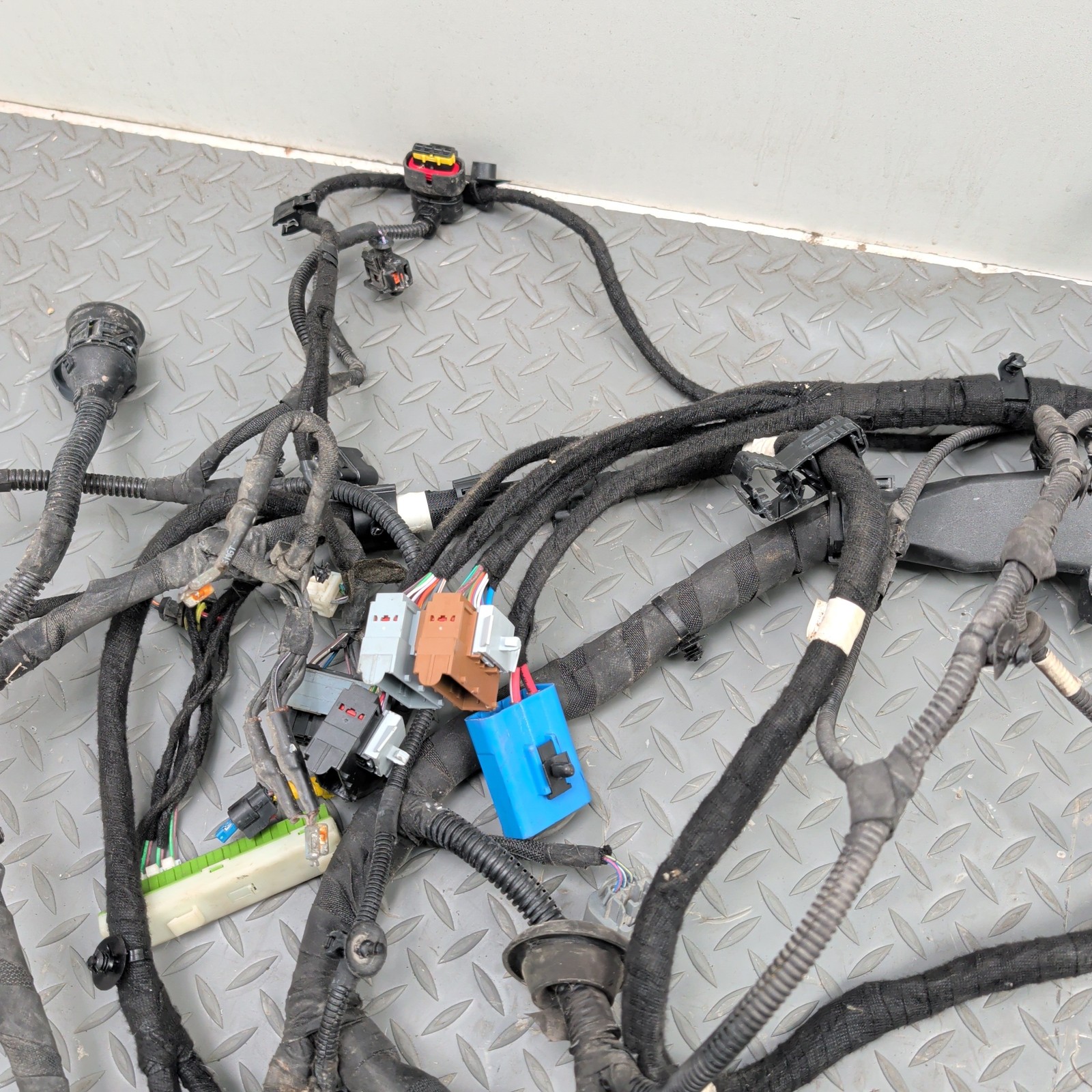 Maserati Ghibli 2014-2017 Front Right Fuse box wiring harness