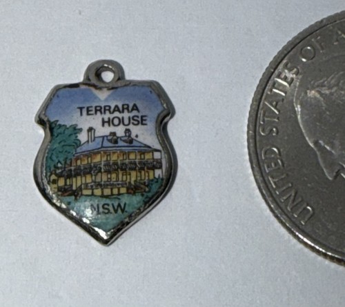 Vintage Terrara House NSW Australia Travel Shield Silvertone Bracelet Charm