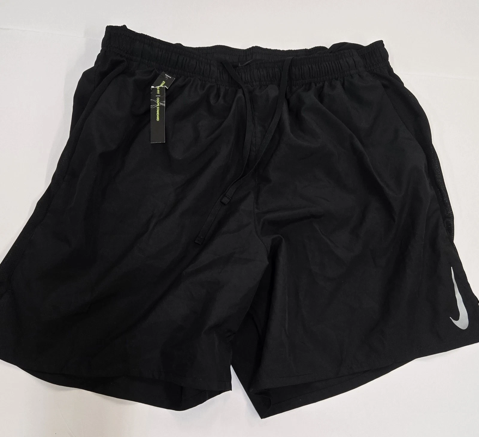 Nike Dri-FIT Men's Training Shorts XL Black NWT Mesh Panels Pocket Running