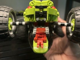 LEGO NINJAGO: Fangpyre Truck Ambush (9445) Truck and snake