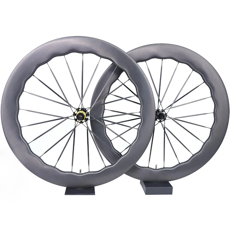 Roue Carbone Route 700 – Jante 36mm, Boyau, Corps Campagnolo 9/10/11v, 1370g
