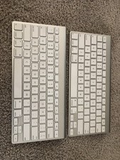 Apple A1314 MC184LL/B Wireless Bluetooth Keyboard TESTED X2