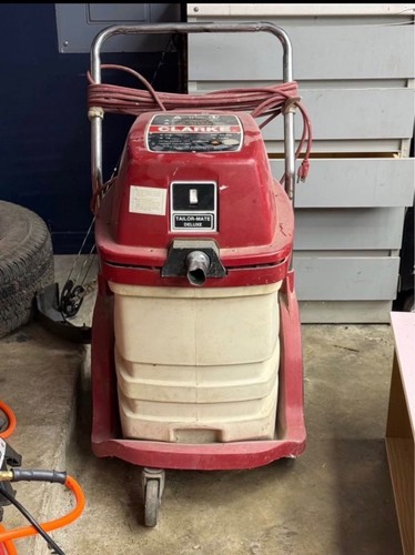 Vintage Clarke Tailor-Mate Deluxe Commercial Wet/Dry Vacuum Cleaner Red