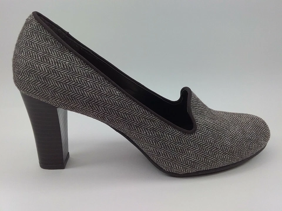  Liz Claiborne JOANNE 3 1/4" Tacón Marrón Espiga 8 1/2 Med 8.5 En muy buena condición / Excelente Foto 3 de 4